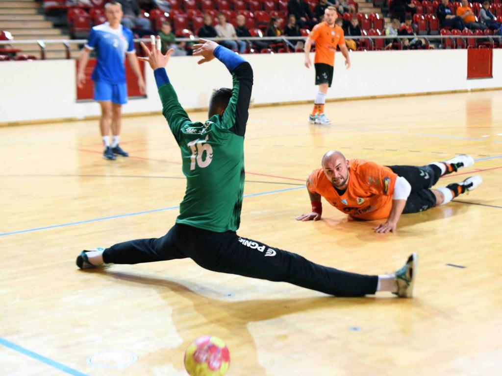 I liga piłki ręcznej. Grupa D. *KSZO Ostrowiec Świętokrzyski - SMS II ZPRP Kielce 40:35