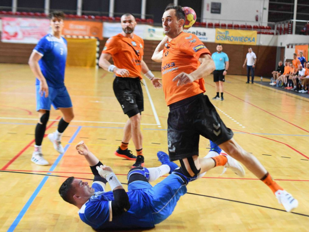 I liga piłki ręcznej. Grupa D. *KSZO Ostrowiec Świętokrzyski - SMS II ZPRP Kielce 40:35