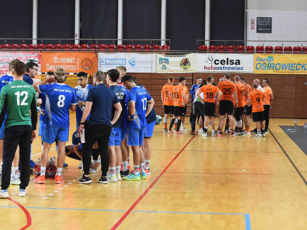 I liga piłki ręcznej. Grupa D. *KSZO Ostrowiec Świętokrzyski - SMS II ZPRP Kielce 40:35