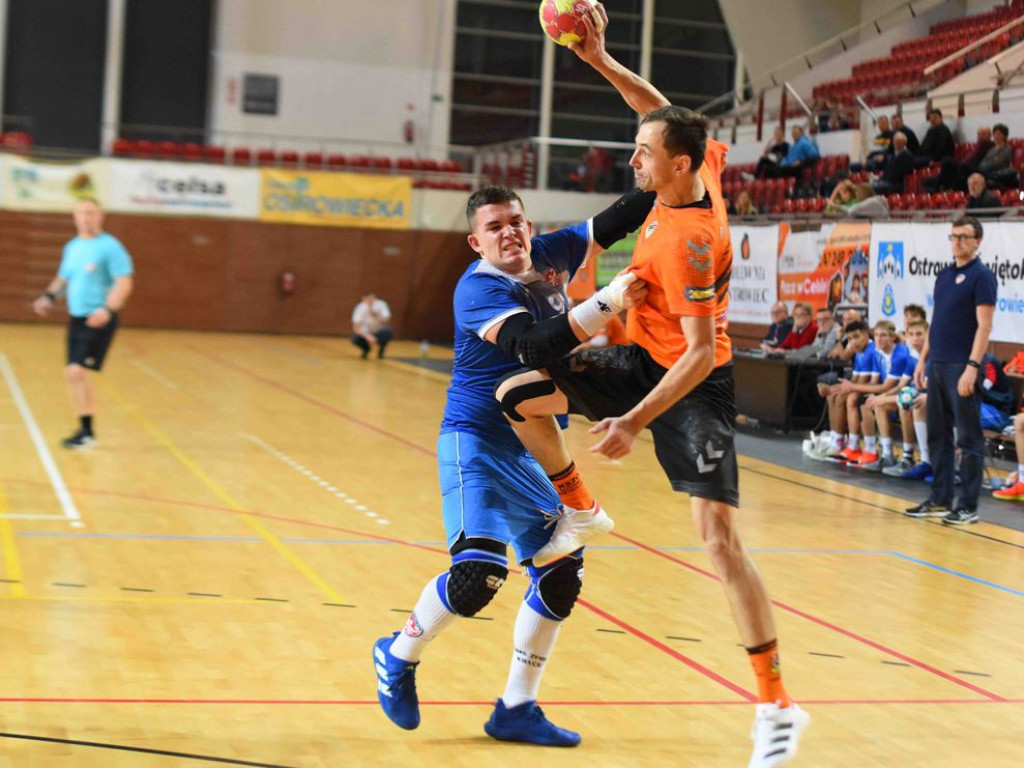 I liga piłki ręcznej. Grupa D. *KSZO Ostrowiec Świętokrzyski - SMS II ZPRP Kielce 40:35