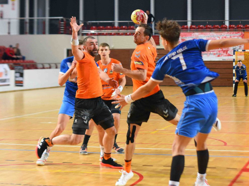 I liga piłki ręcznej. Grupa D. *KSZO Ostrowiec Świętokrzyski - SMS II ZPRP Kielce 40:35