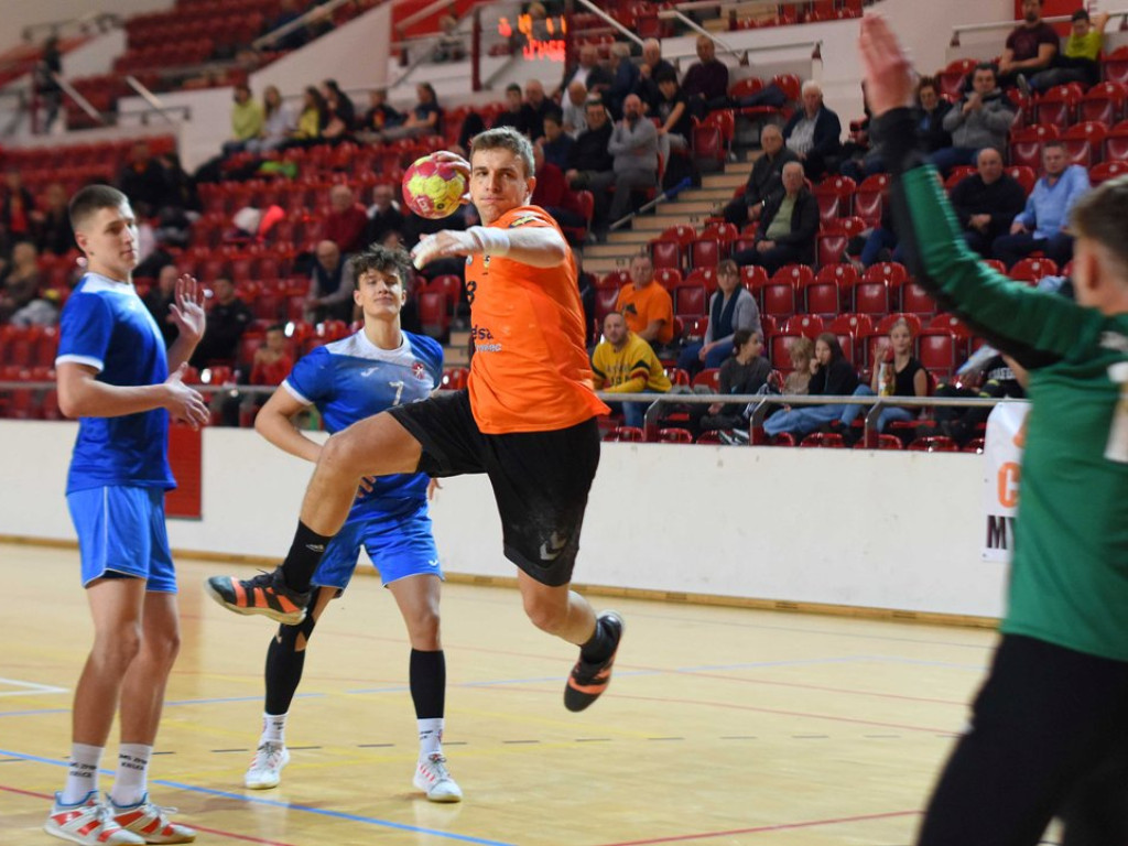 I liga piłki ręcznej. Grupa D. *KSZO Ostrowiec Świętokrzyski - SMS II ZPRP Kielce 40:35