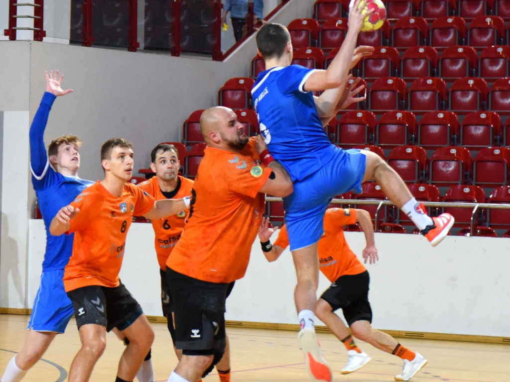 I liga piłki ręcznej. Grupa D. *KSZO Ostrowiec Świętokrzyski - SMS II ZPRP Kielce 40:35
