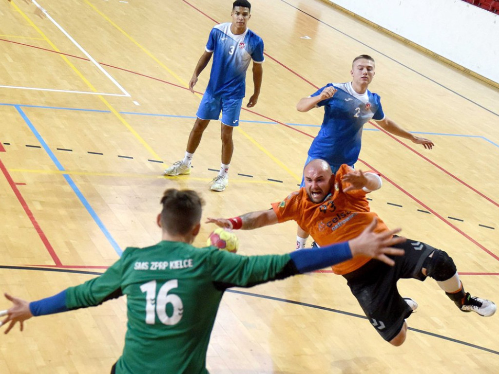 I liga piłki ręcznej. Grupa D. *KSZO Ostrowiec Świętokrzyski - SMS II ZPRP Kielce 40:35