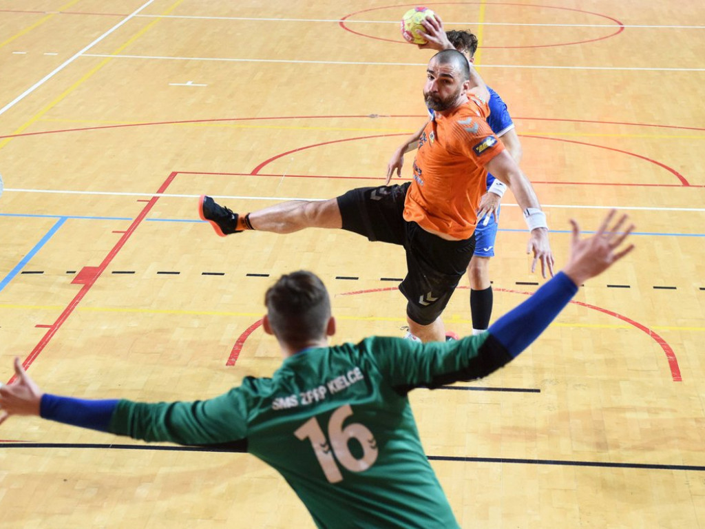 I liga piłki ręcznej. Grupa D. *KSZO Ostrowiec Świętokrzyski - SMS II ZPRP Kielce 40:35