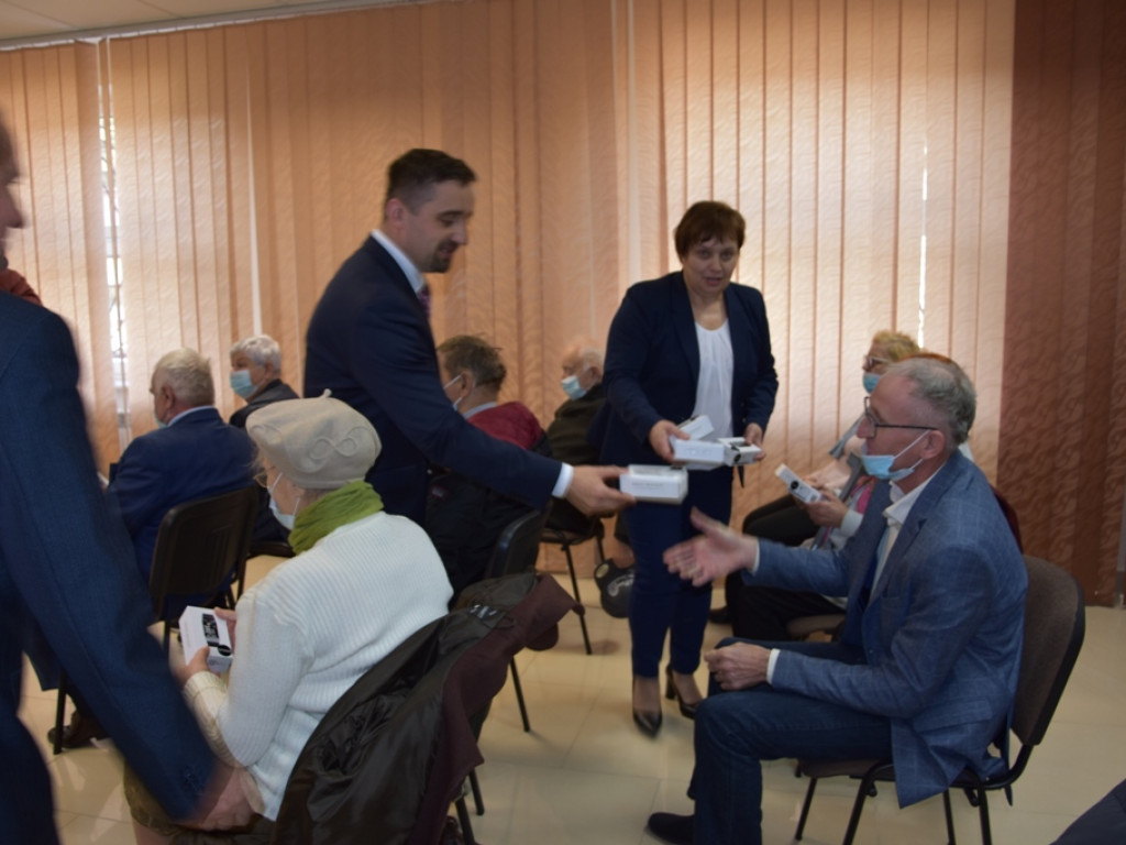Medyczne opaski dla mieszkańców (zdjęcia)