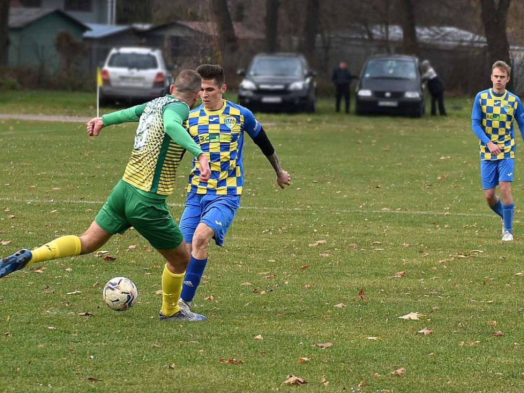 Klasa okręgowa.*Stal Kunów- Gród Ćmińsk 2:0
