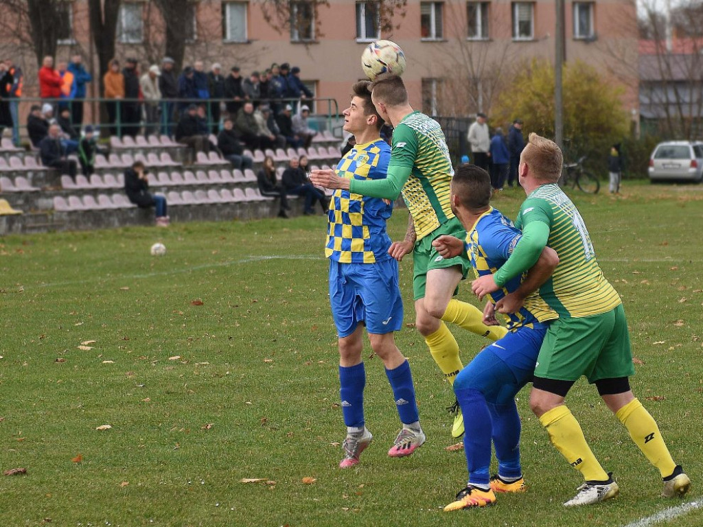Klasa okręgowa.*Stal Kunów- Gród Ćmińsk 2:0