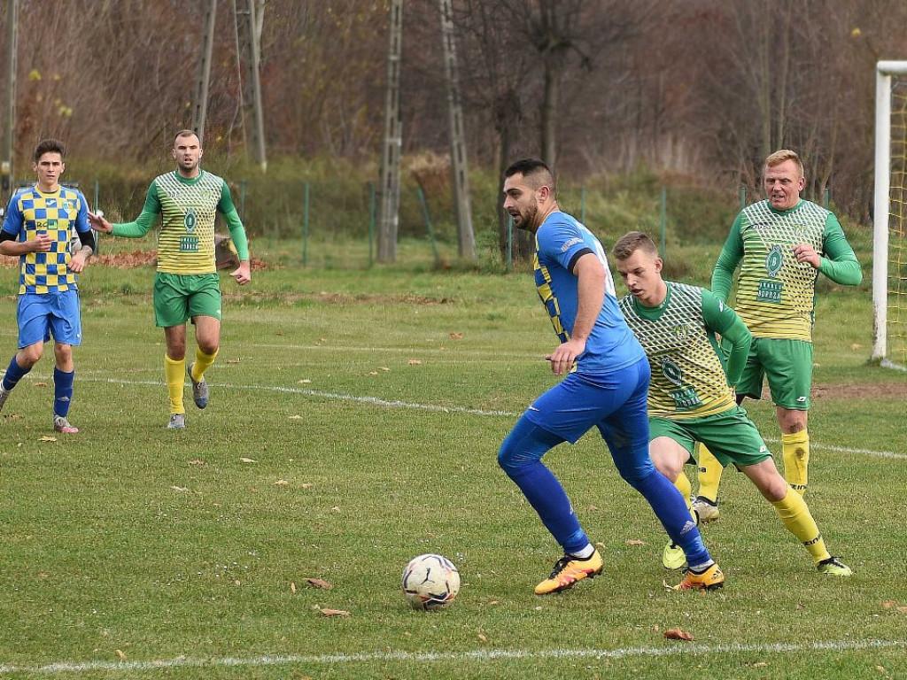 Klasa okręgowa.*Stal Kunów- Gród Ćmińsk 2:0