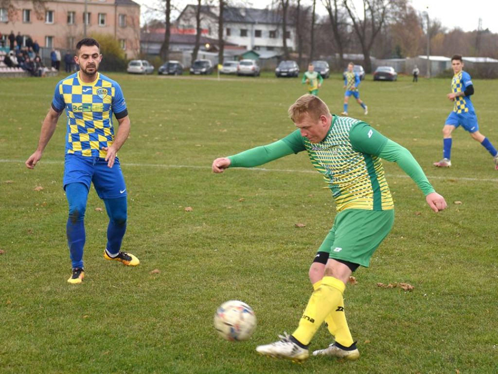 Klasa okręgowa.*Stal Kunów- Gród Ćmińsk 2:0