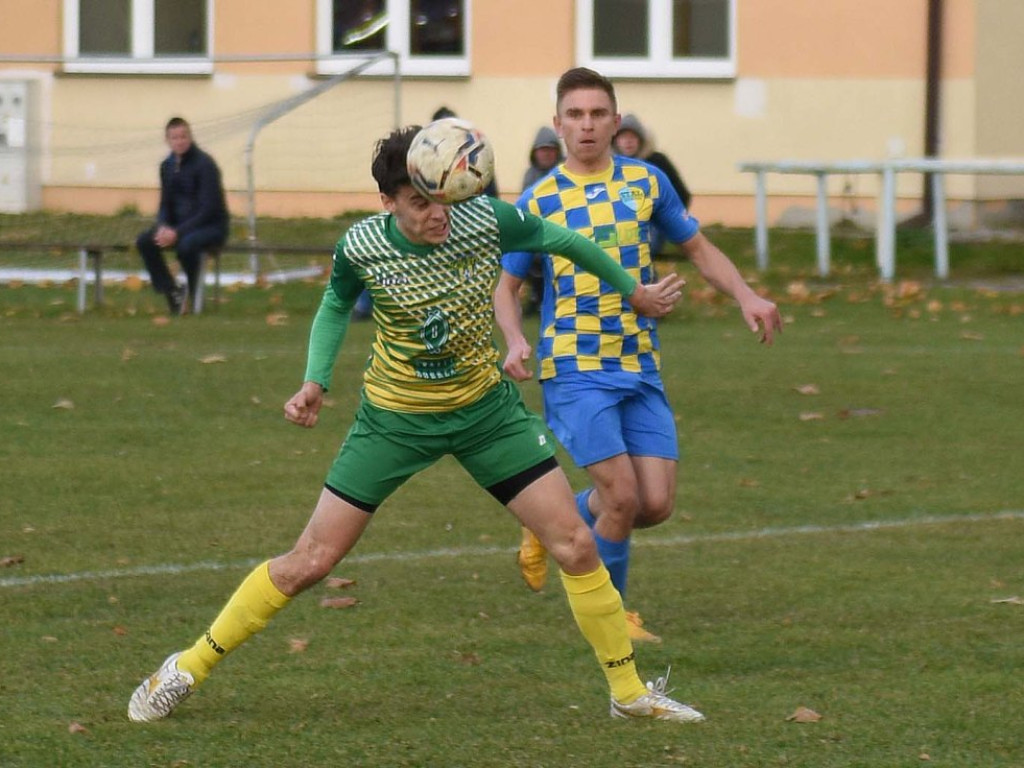Klasa okręgowa.*Stal Kunów- Gród Ćmińsk 2:0