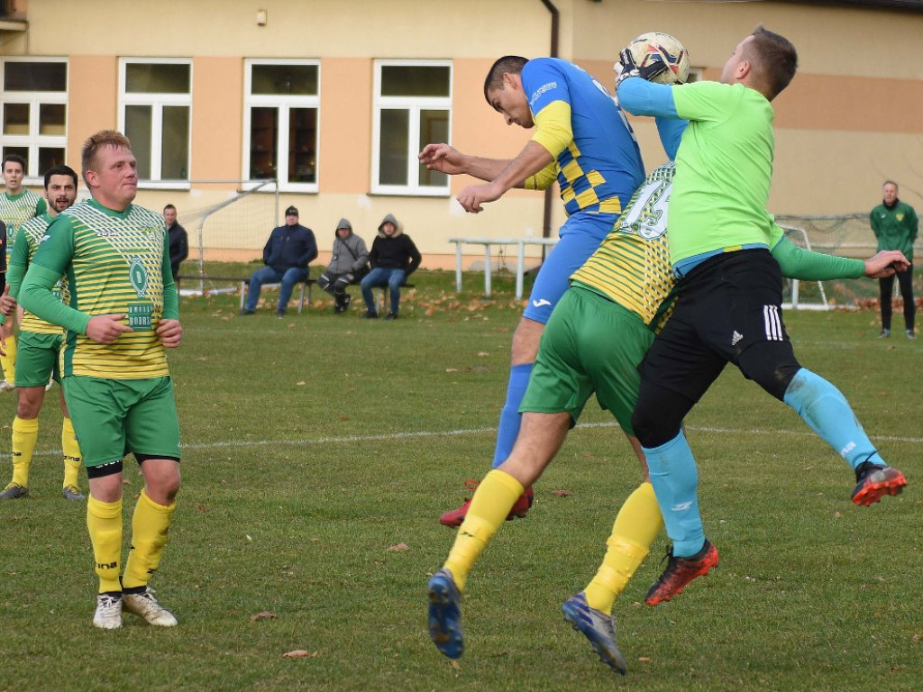 Klasa okręgowa.*Stal Kunów- Gród Ćmińsk 2:0