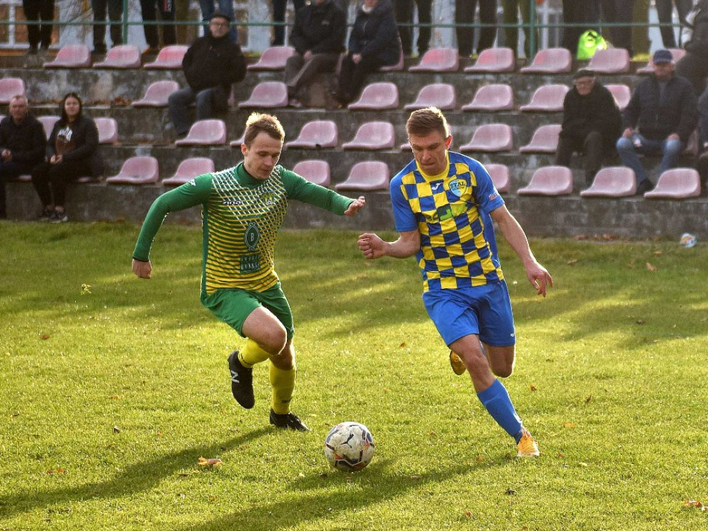 Klasa okręgowa.*Stal Kunów- Gród Ćmińsk 2:0