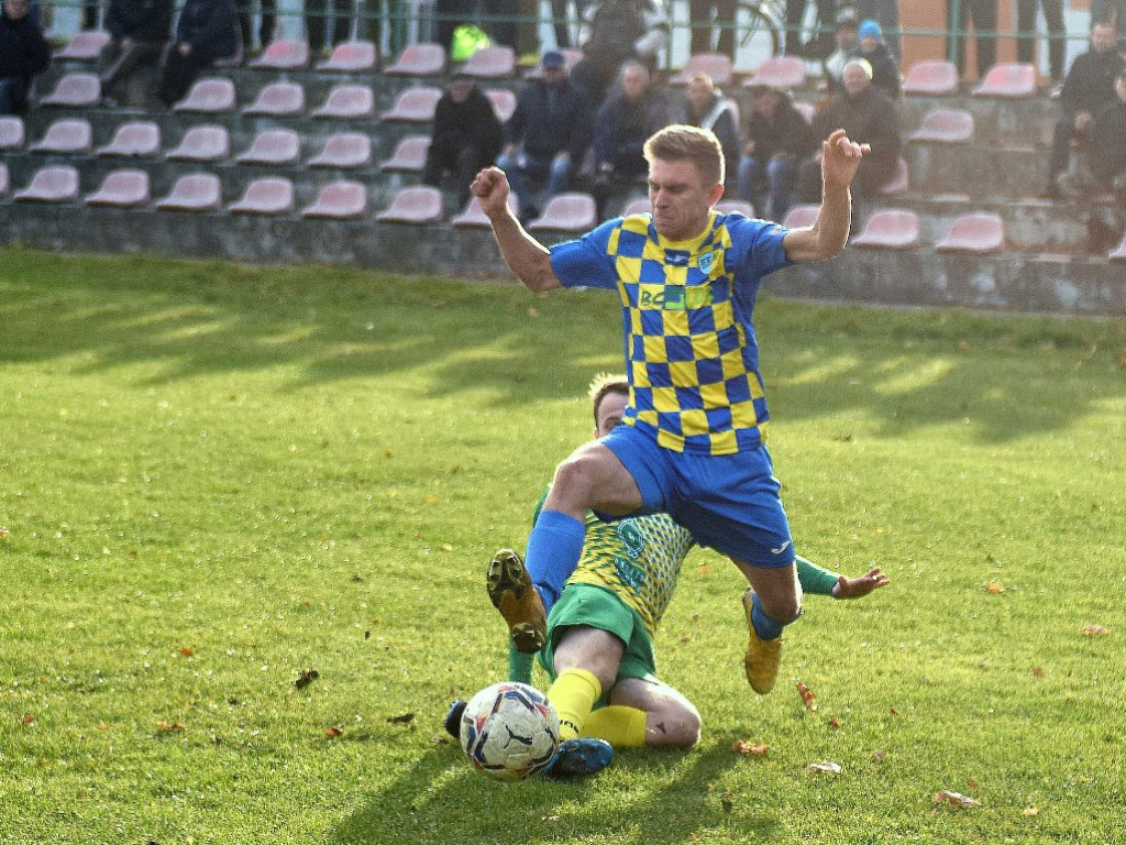 Klasa okręgowa.*Stal Kunów- Gród Ćmińsk 2:0