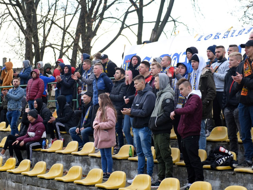 Klasa okręgowa.*Stal Kunów- Gród Ćmińsk 2:0