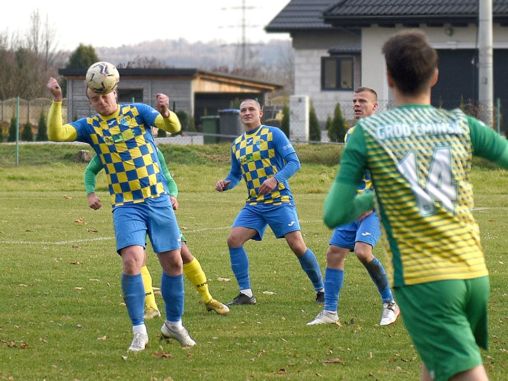 Klasa okręgowa.*Stal Kunów- Gród Ćmińsk 2:0