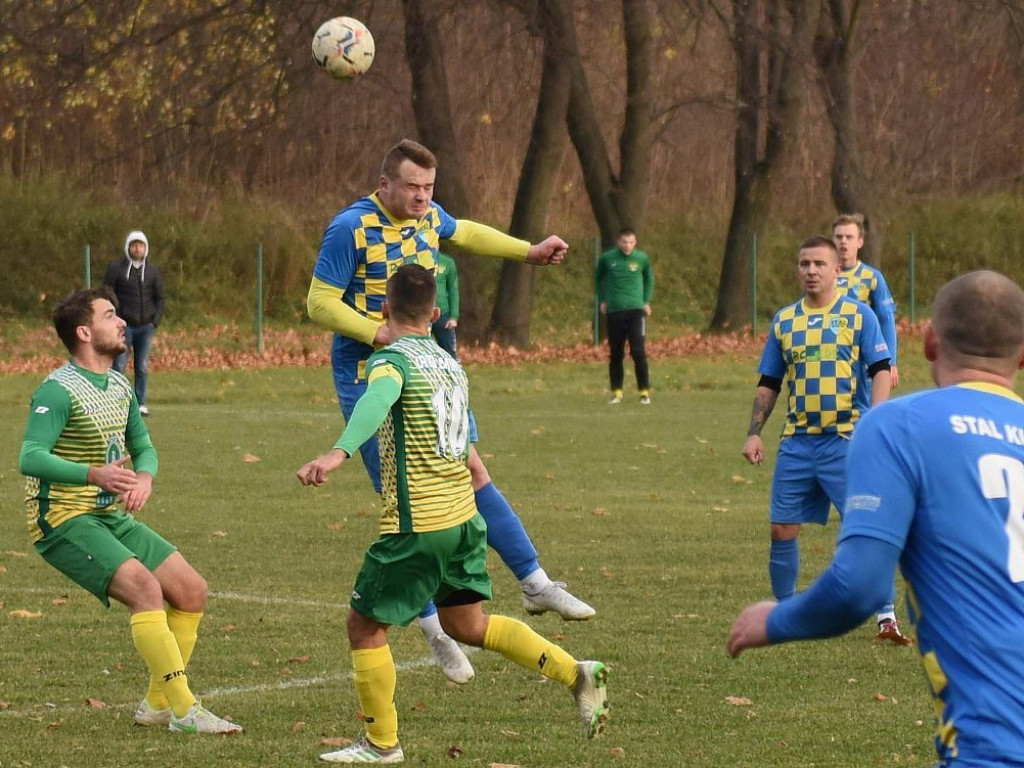Klasa okręgowa.*Stal Kunów- Gród Ćmińsk 2:0