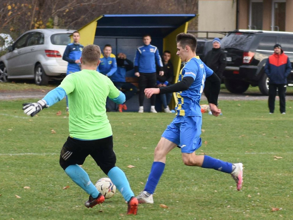 Klasa okręgowa.*Stal Kunów- Gród Ćmińsk 2:0