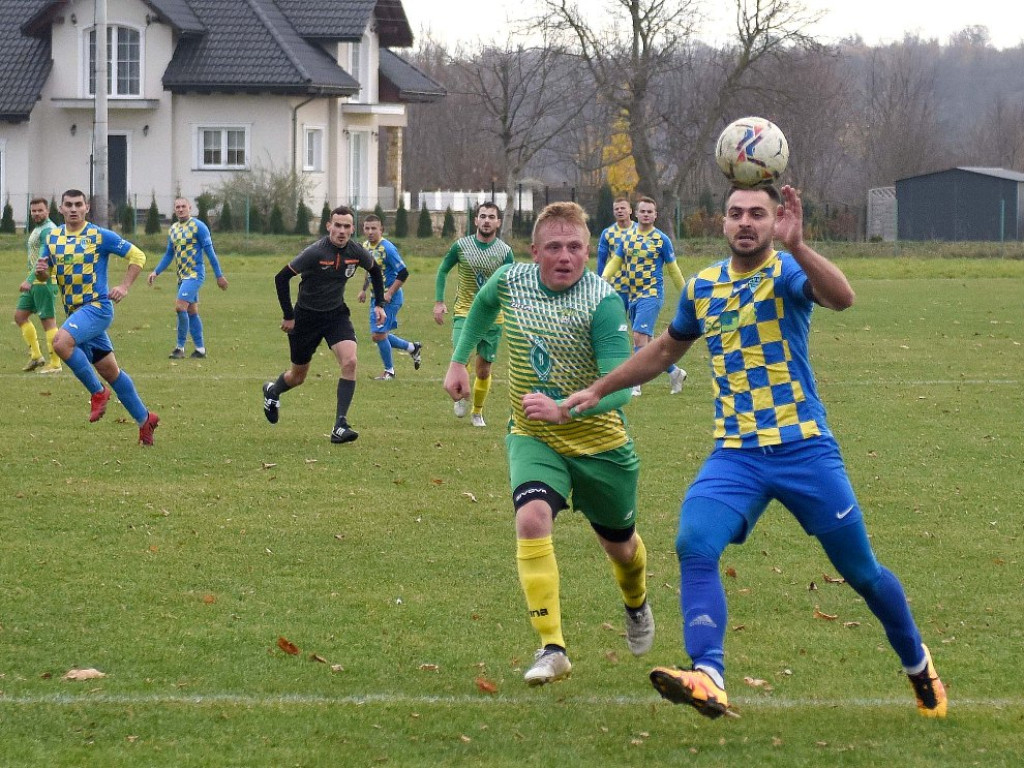 Klasa okręgowa.*Stal Kunów- Gród Ćmińsk 2:0