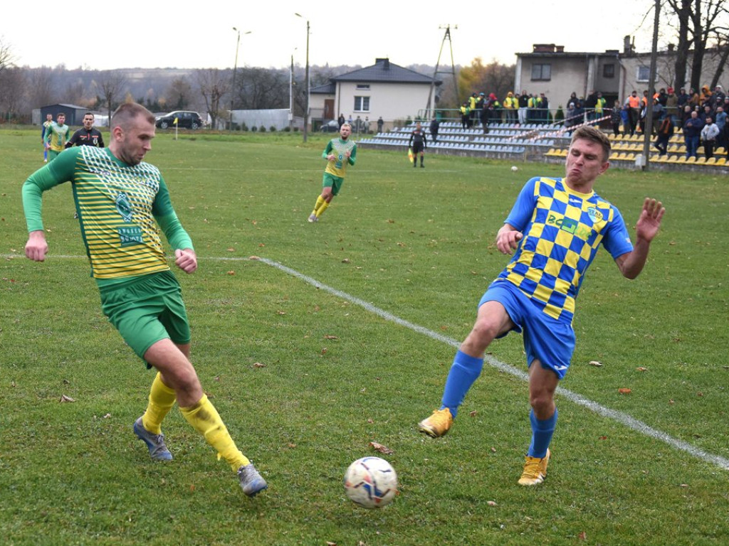 Klasa okręgowa.*Stal Kunów- Gród Ćmińsk 2:0