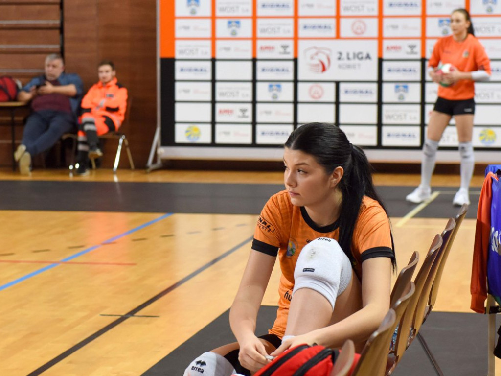 II liga siatkówki kobiet. Grupa IV. *KSZO SMS Ostrowiec Świętokrzyski - SMS II PZPS Szczyrk 1:3