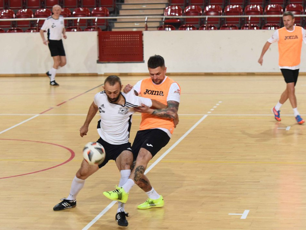 Gwiazdy futbolu przy Świętokrzyskiej (zdjęcia)