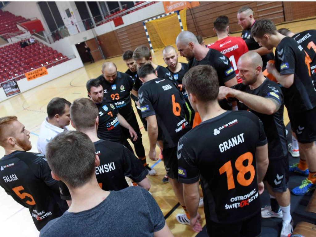 I liga piłki ręcznej mężczyzn. Grupa D. *KSZO Ostrowiec Świętokrzyski - Viret CMC Zawiercie 35:29