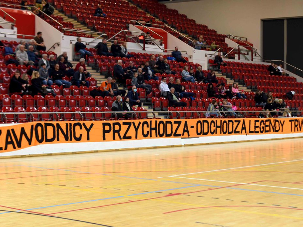 I liga piłki ręcznej mężczyzn. Grupa D. *KSZO Ostrowiec Świętokrzyski - Viret CMC Zawiercie 35:29