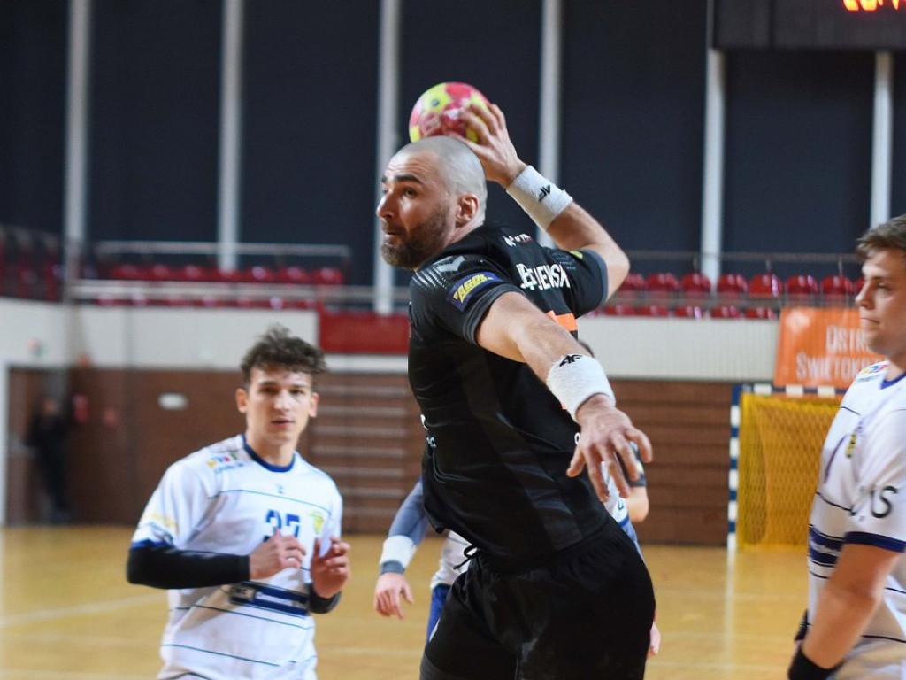 I liga piłki ręcznej mężczyzn. Grupa D. *KSZO Ostrowiec Świętokrzyski - Viret CMC Zawiercie 35:29