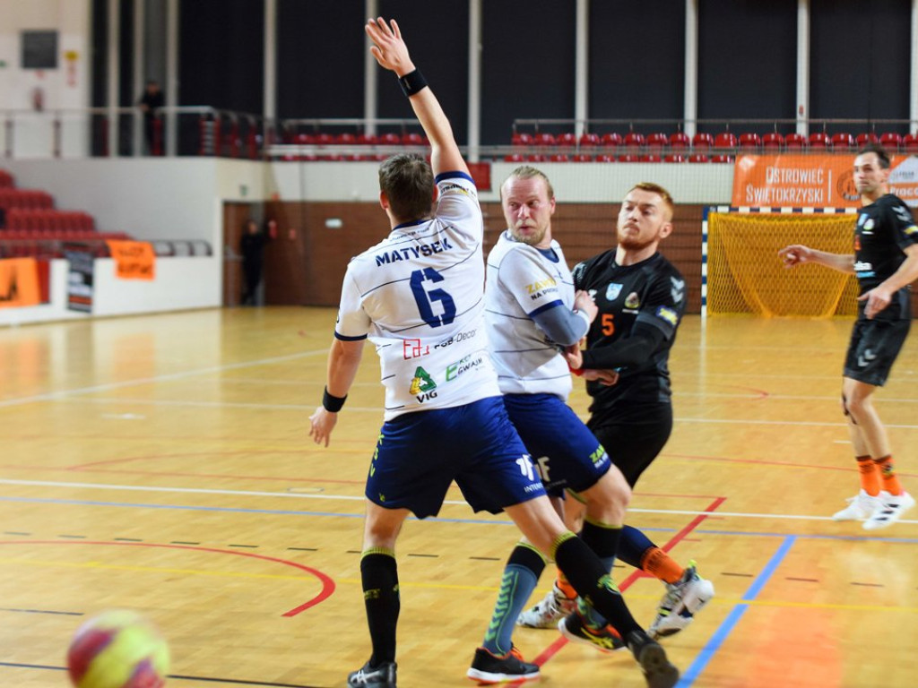 I liga piłki ręcznej mężczyzn. Grupa D. *KSZO Ostrowiec Świętokrzyski - Viret CMC Zawiercie 35:29