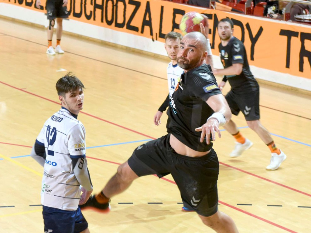 I liga piłki ręcznej mężczyzn. Grupa D. *KSZO Ostrowiec Świętokrzyski - Viret CMC Zawiercie 35:29