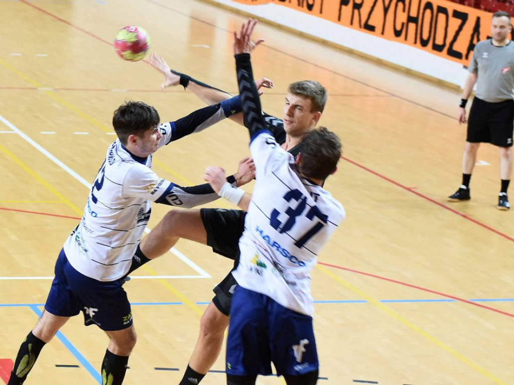 I liga piłki ręcznej mężczyzn. Grupa D. *KSZO Ostrowiec Świętokrzyski - Viret CMC Zawiercie 35:29