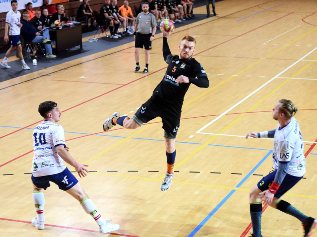 I liga piłki ręcznej mężczyzn. Grupa D. *KSZO Ostrowiec Świętokrzyski - Viret CMC Zawiercie 35:29