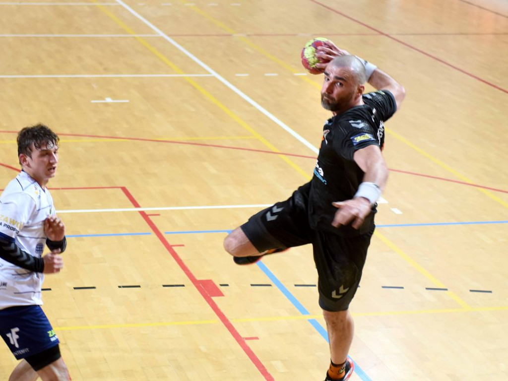 I liga piłki ręcznej mężczyzn. Grupa D. *KSZO Ostrowiec Świętokrzyski - Viret CMC Zawiercie 35:29