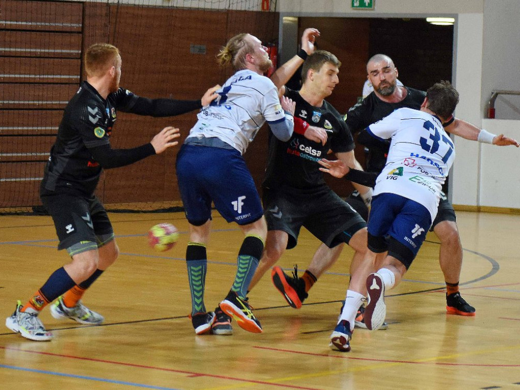 I liga piłki ręcznej mężczyzn. Grupa D. *KSZO Ostrowiec Świętokrzyski - Viret CMC Zawiercie 35:29