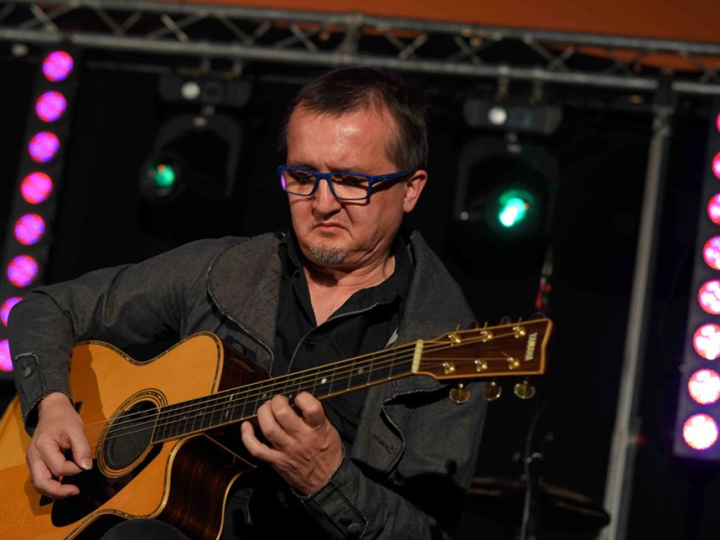 13. Kunowskie Zaduszki Muzyczne. Koncert Andrzeja i Mai Sikorowskich z zespołem