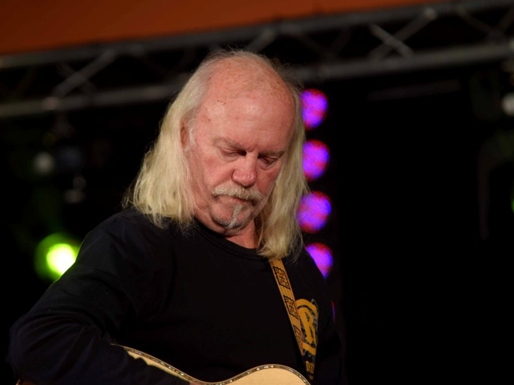13. Kunowskie Zaduszki Muzyczne. Koncert Andrzeja i Mai Sikorowskich z zespołem