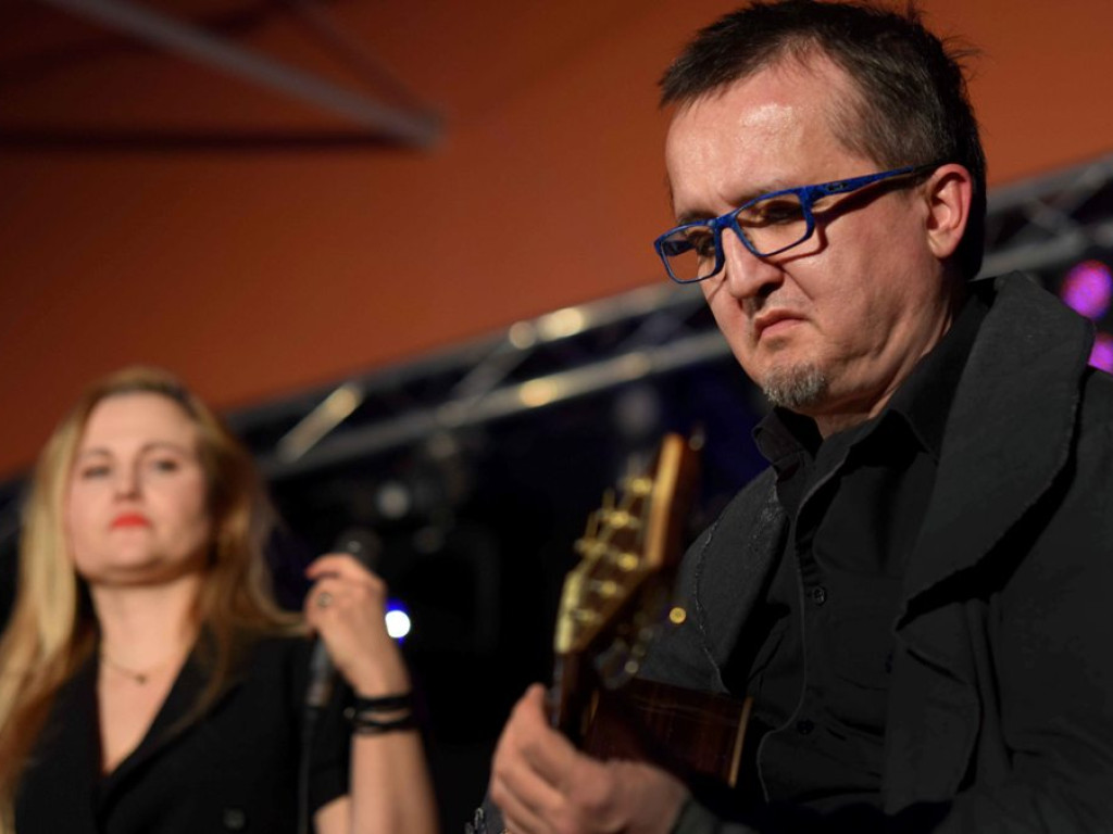 13. Kunowskie Zaduszki Muzyczne. Koncert Andrzeja i Mai Sikorowskich z zespołem