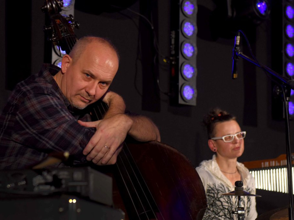13. Kunowskie Zaduszki Muzyczne. Koncert Andrzeja i Mai Sikorowskich z zespołem