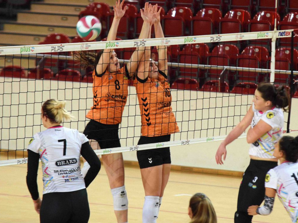 II liga siatkówki kobiet. Grupa IV. *KSZO SMS Ostrowiec Świętokrzyski - Silesia Volley Mysłowice 1:3