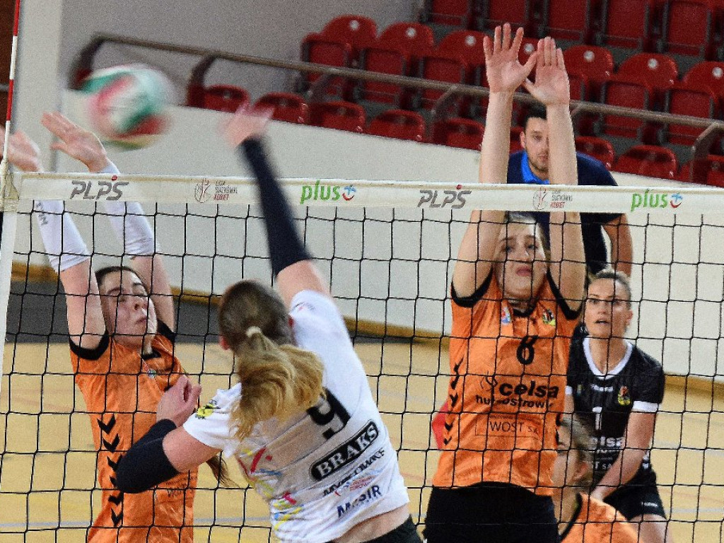 II liga siatkówki kobiet. Grupa IV. *KSZO SMS Ostrowiec Świętokrzyski - Silesia Volley Mysłowice 1:3
