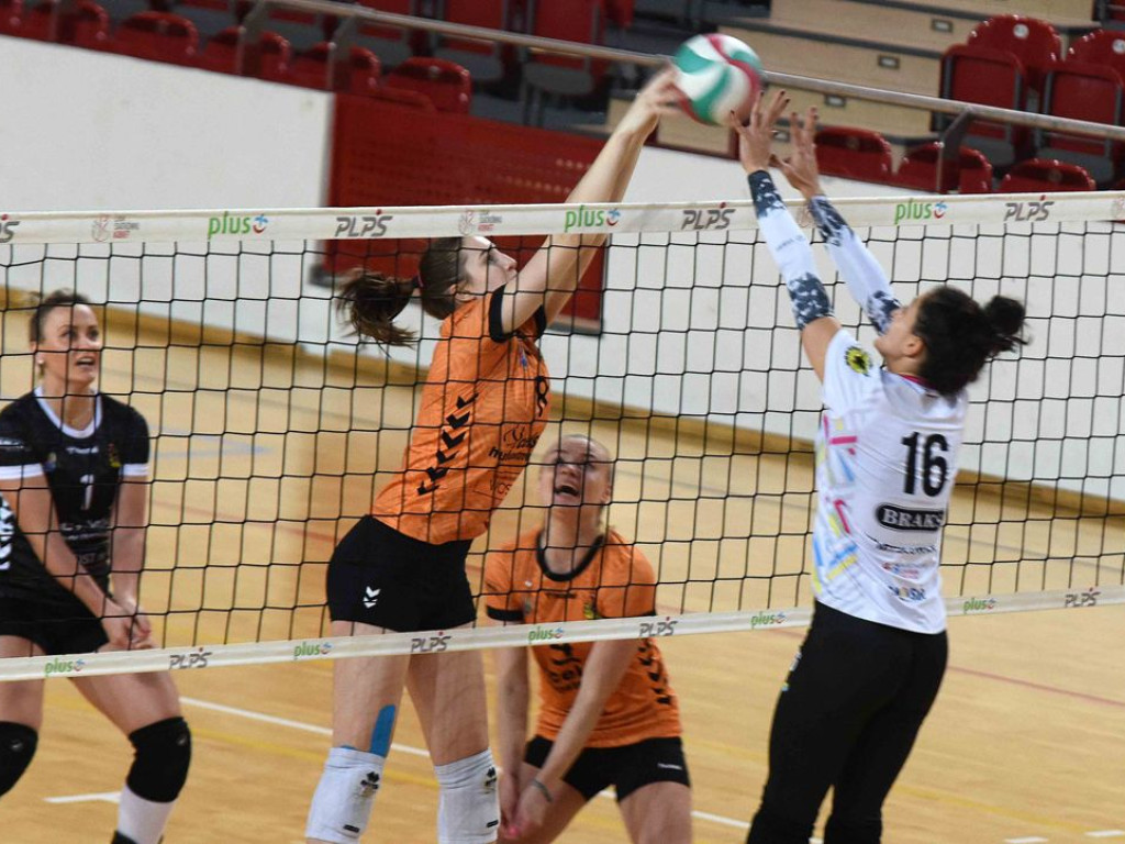 II liga siatkówki kobiet. Grupa IV. *KSZO SMS Ostrowiec Świętokrzyski - Silesia Volley Mysłowice 1:3