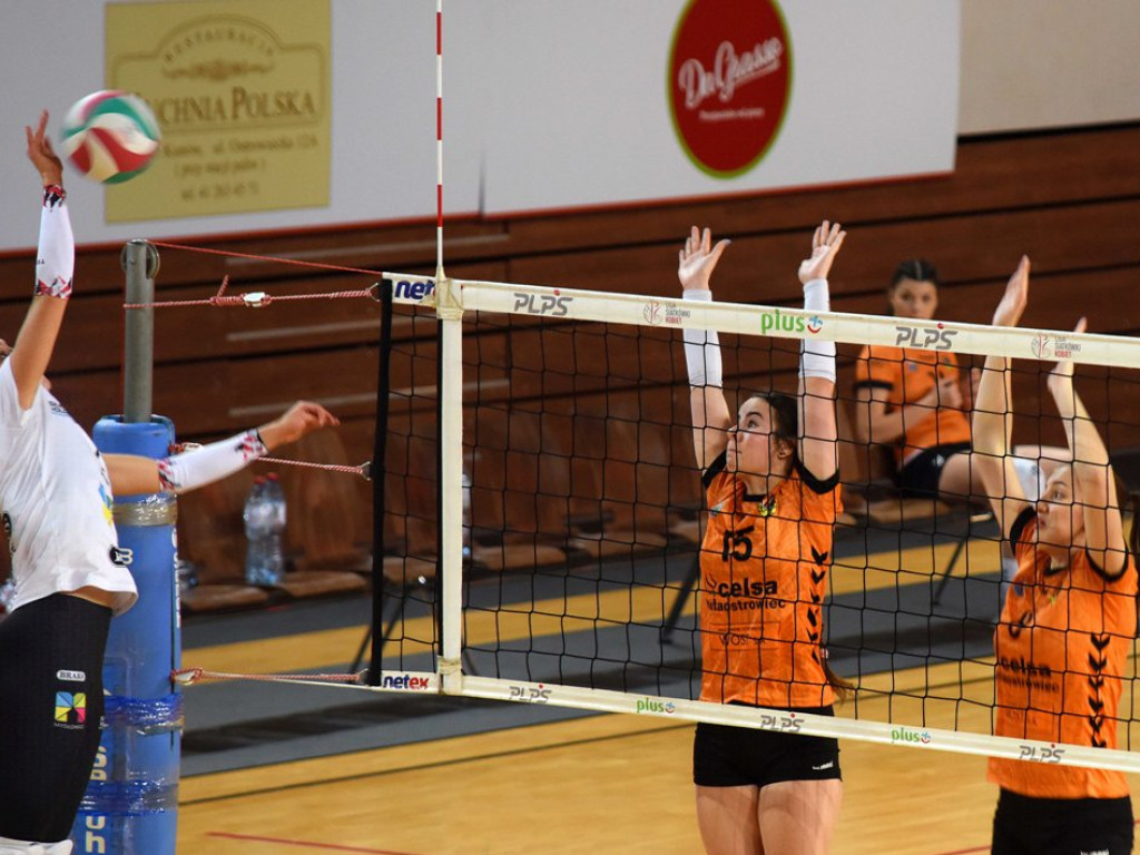 II liga siatkówki kobiet. Grupa IV. *KSZO SMS Ostrowiec Świętokrzyski - Silesia Volley Mysłowice 1:3