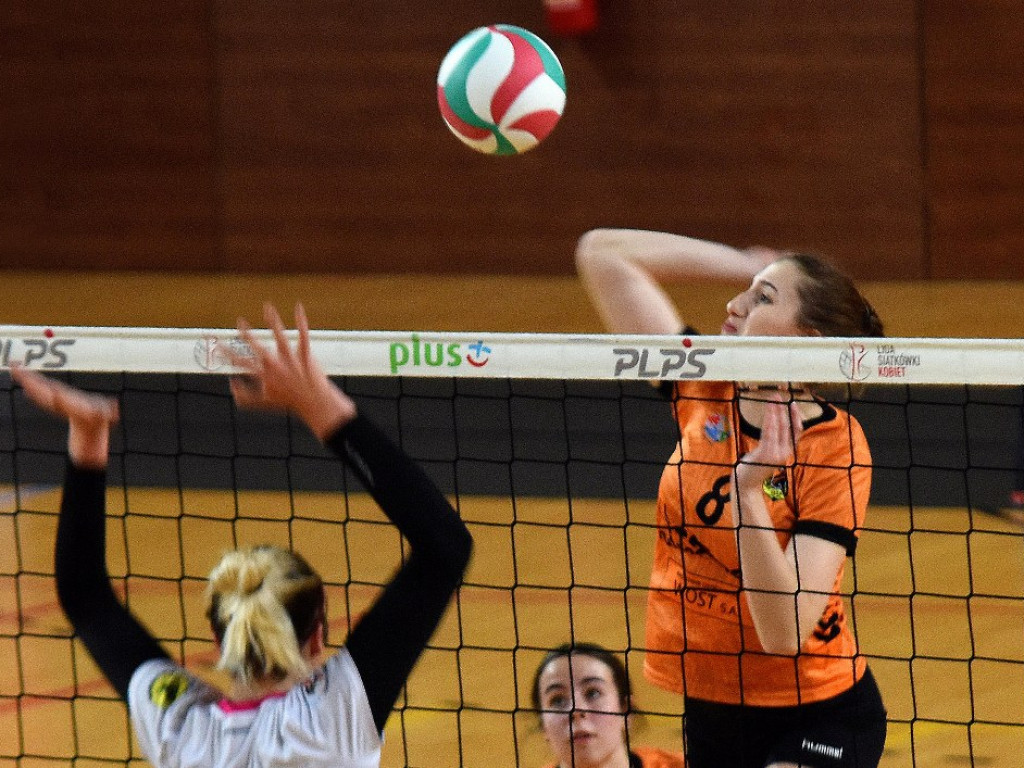 II liga siatkówki kobiet. Grupa IV. *KSZO SMS Ostrowiec Świętokrzyski - Silesia Volley Mysłowice 1:3