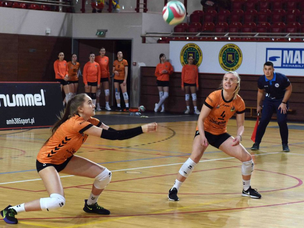 II liga siatkówki kobiet. Grupa IV. *KSZO SMS Ostrowiec Świętokrzyski - Silesia Volley Mysłowice 1:3