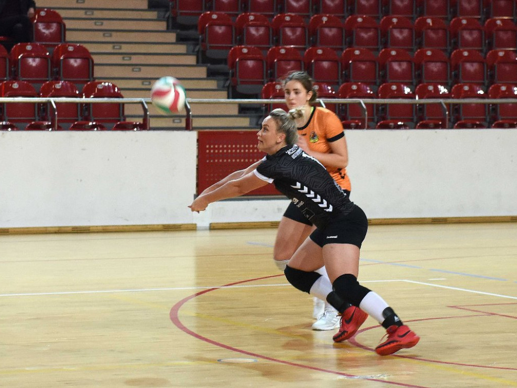 II liga siatkówki kobiet. Grupa IV. *KSZO SMS Ostrowiec Świętokrzyski - Silesia Volley Mysłowice 1:3