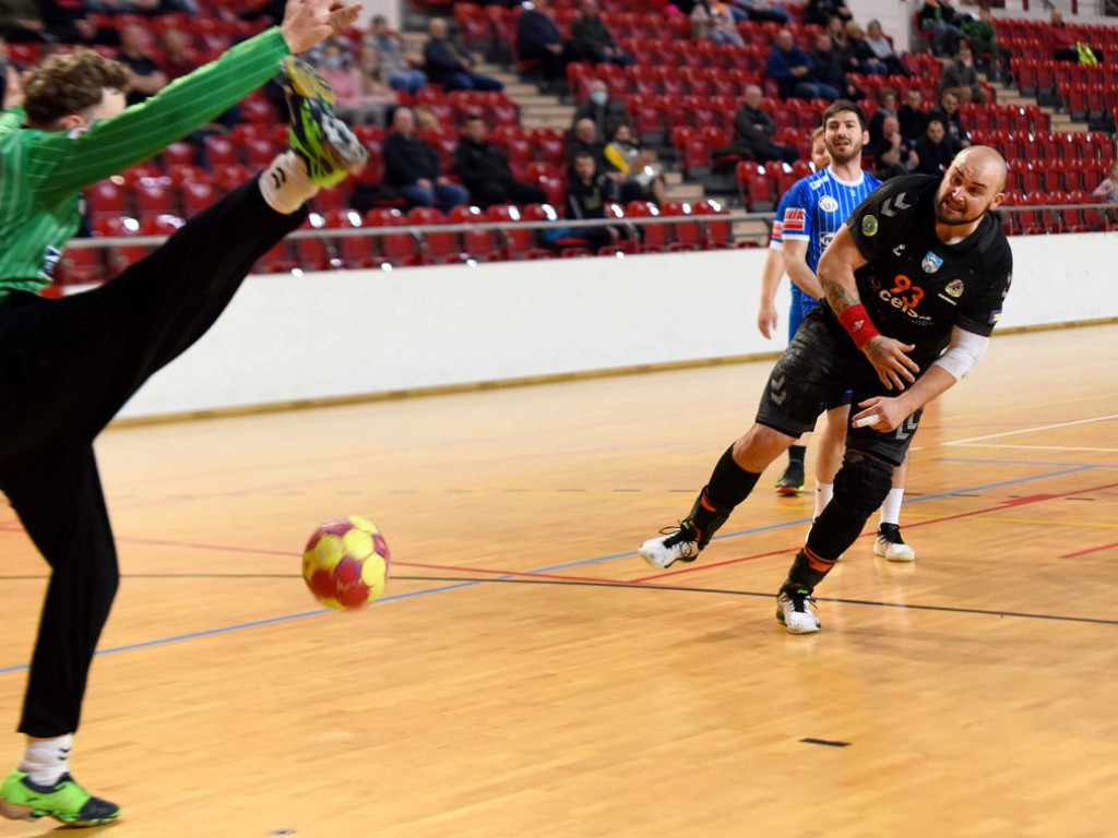 I liga piłki ręcznej mężczyzn. Grupa D. *KSZO Ostrowiec Świętokrzyski - ASPR Zawadzkie 40:28