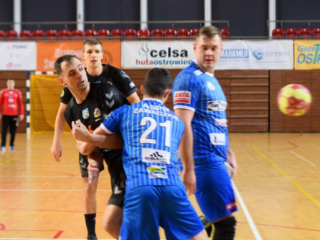 I liga piłki ręcznej mężczyzn. Grupa D. *KSZO Ostrowiec Świętokrzyski - ASPR Zawadzkie 40:28