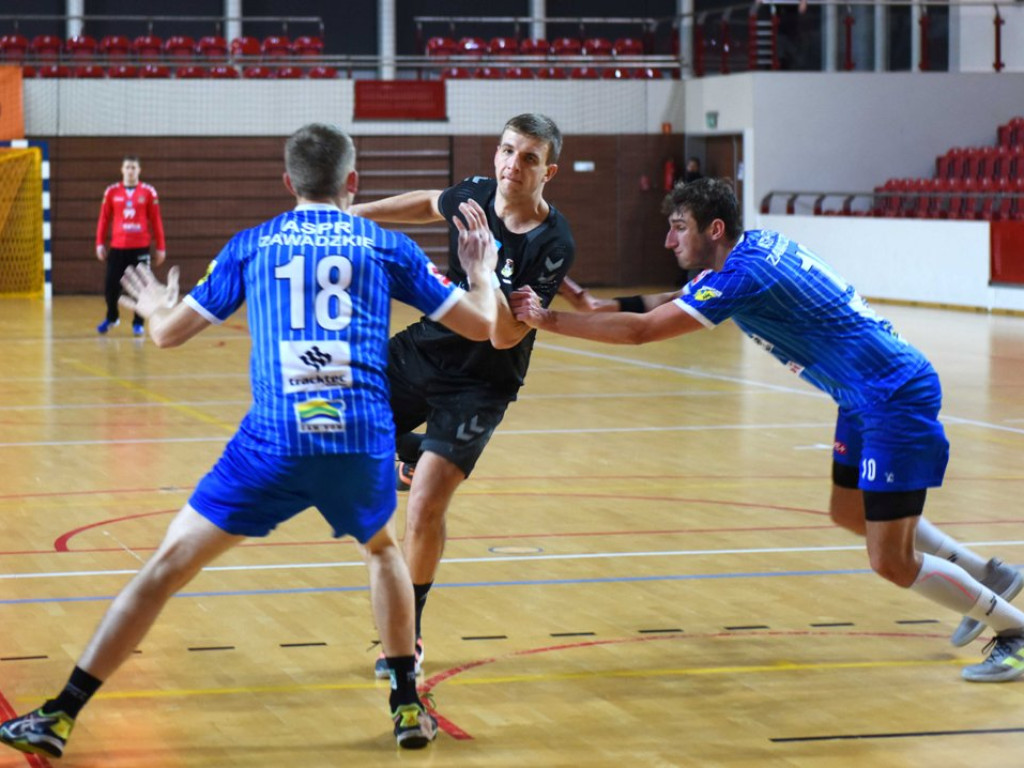 I liga piłki ręcznej mężczyzn. Grupa D. *KSZO Ostrowiec Świętokrzyski - ASPR Zawadzkie 40:28