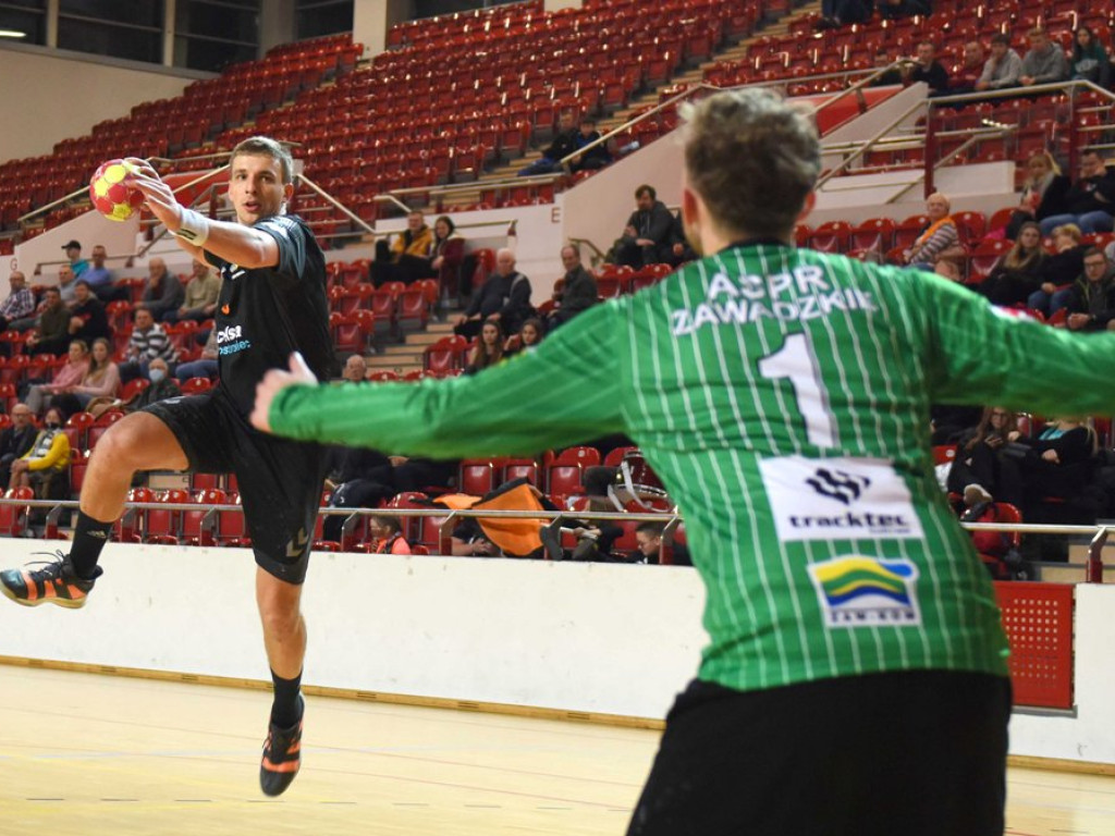 I liga piłki ręcznej mężczyzn. Grupa D. *KSZO Ostrowiec Świętokrzyski - ASPR Zawadzkie 40:28